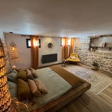 La Parenthese ミヨー